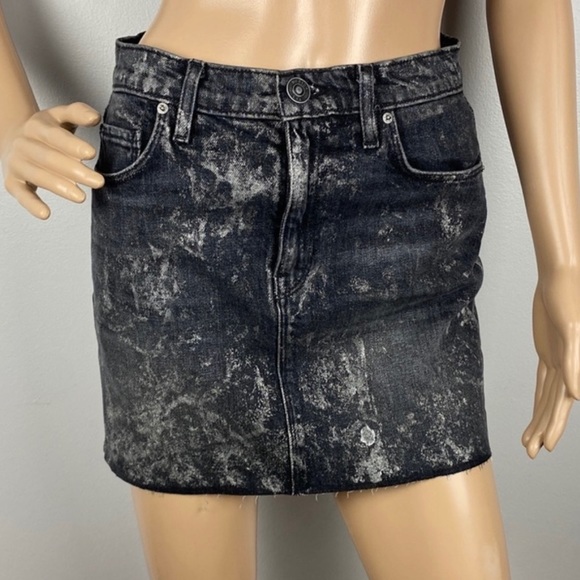 NEW HUDSON JEANS METALLIC DENIM SKIRT - Picture 2 of 6